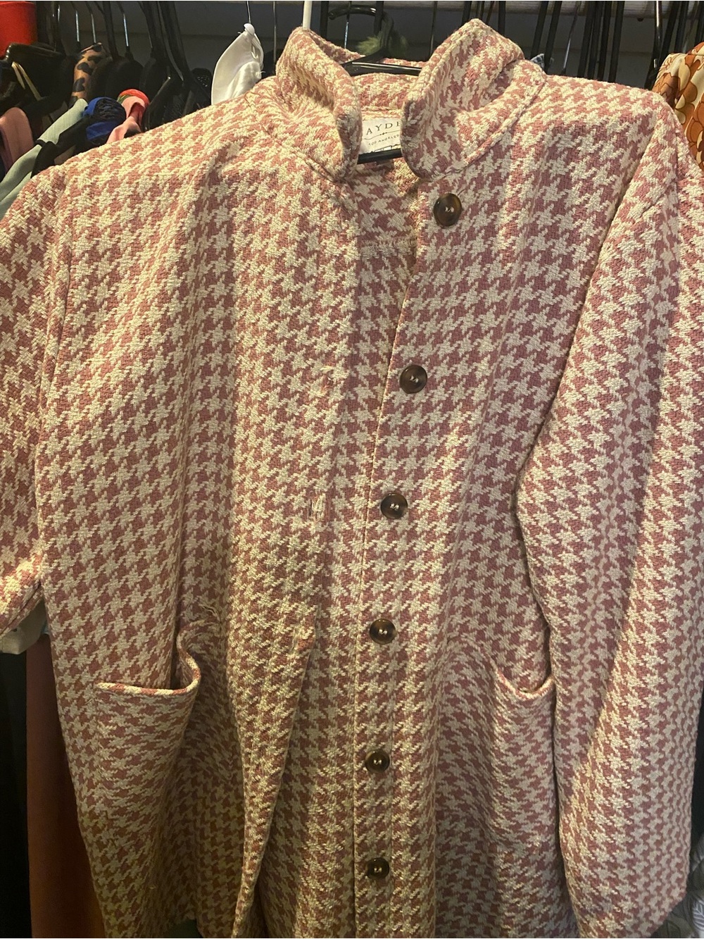 Unique Vintage Pink & Ivory Houndstooth Stand Collar Coat